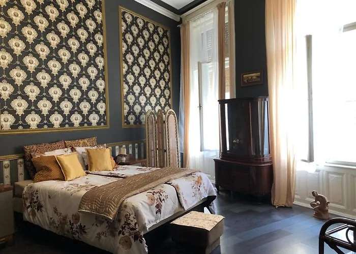 Secession Luxury Apartment