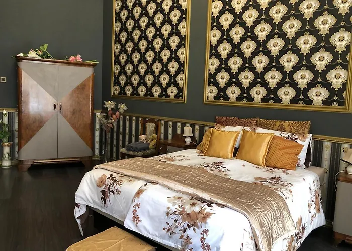 Secession Luxury Apartment