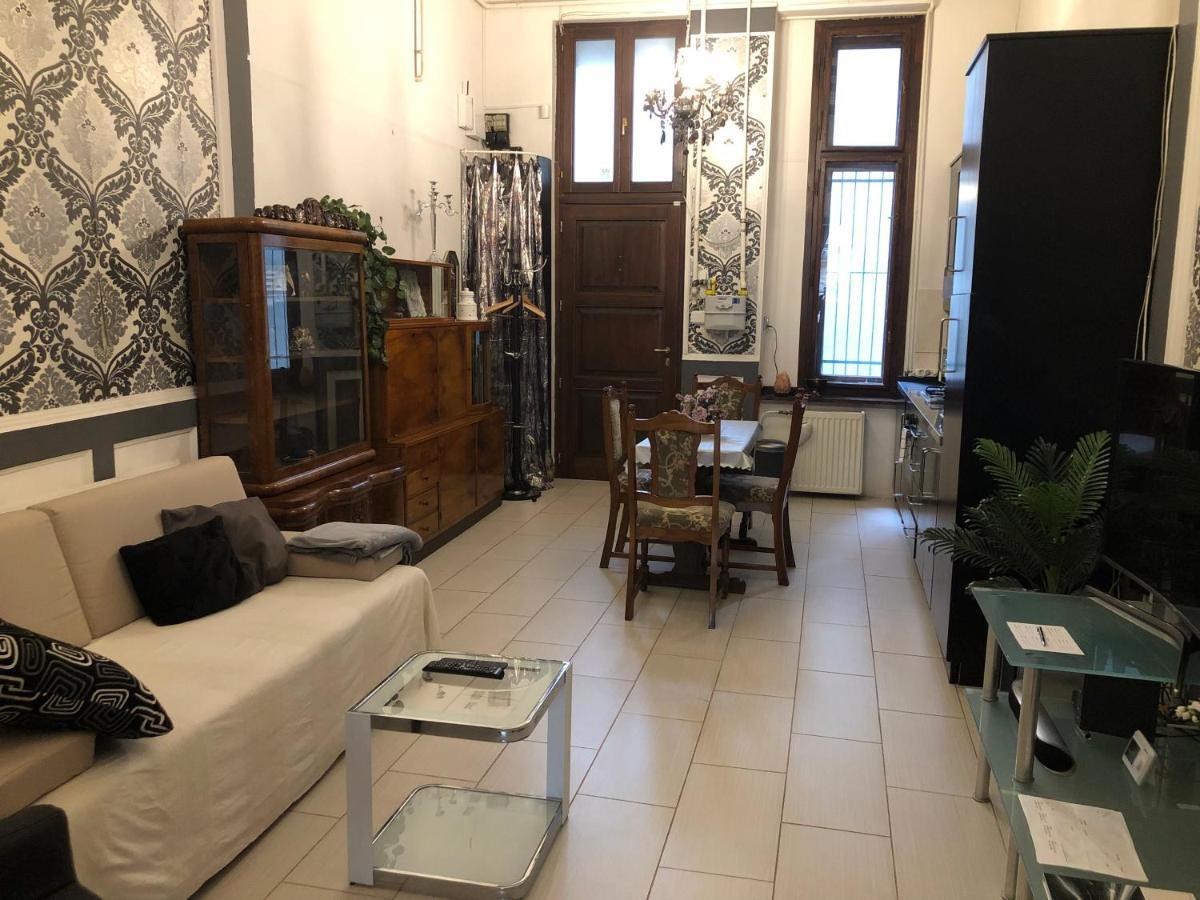 Secession Luxury Apartament *